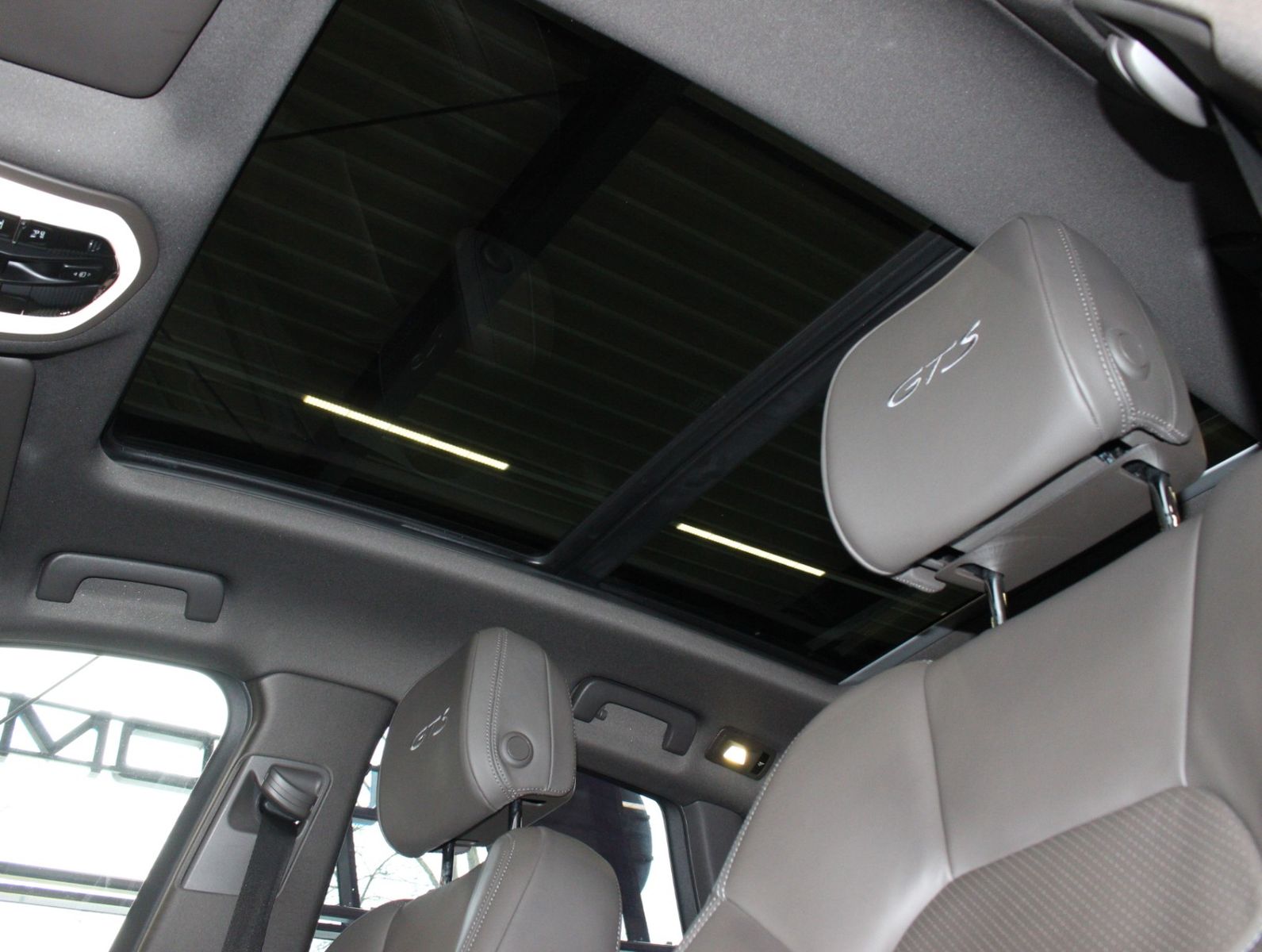 Fahrzeugabbildung Porsche Macan GTS Sport Design Sport Chrono*Pano