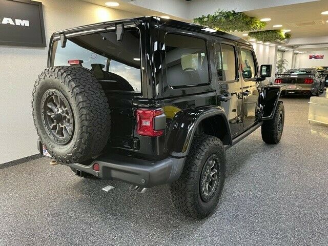 Fahrzeugabbildung Jeep 392 UNLIMITED RUBICON 6.4L-V8 SKY ONE TOP-CAM