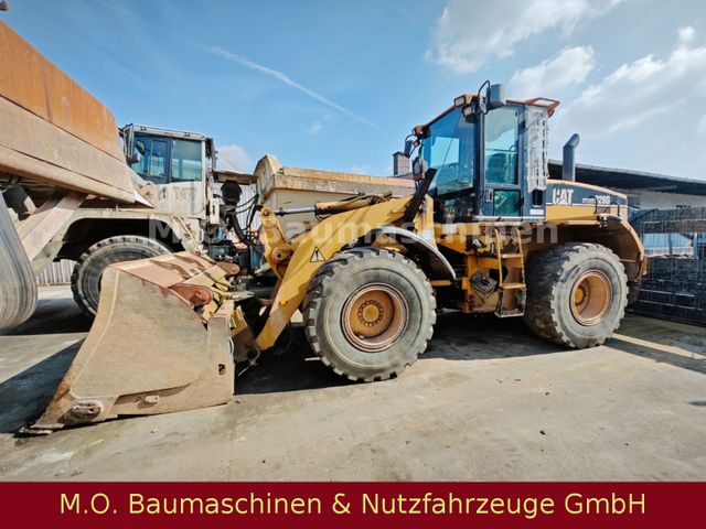 CAT 928 G / Hochkippschaufel / SW /