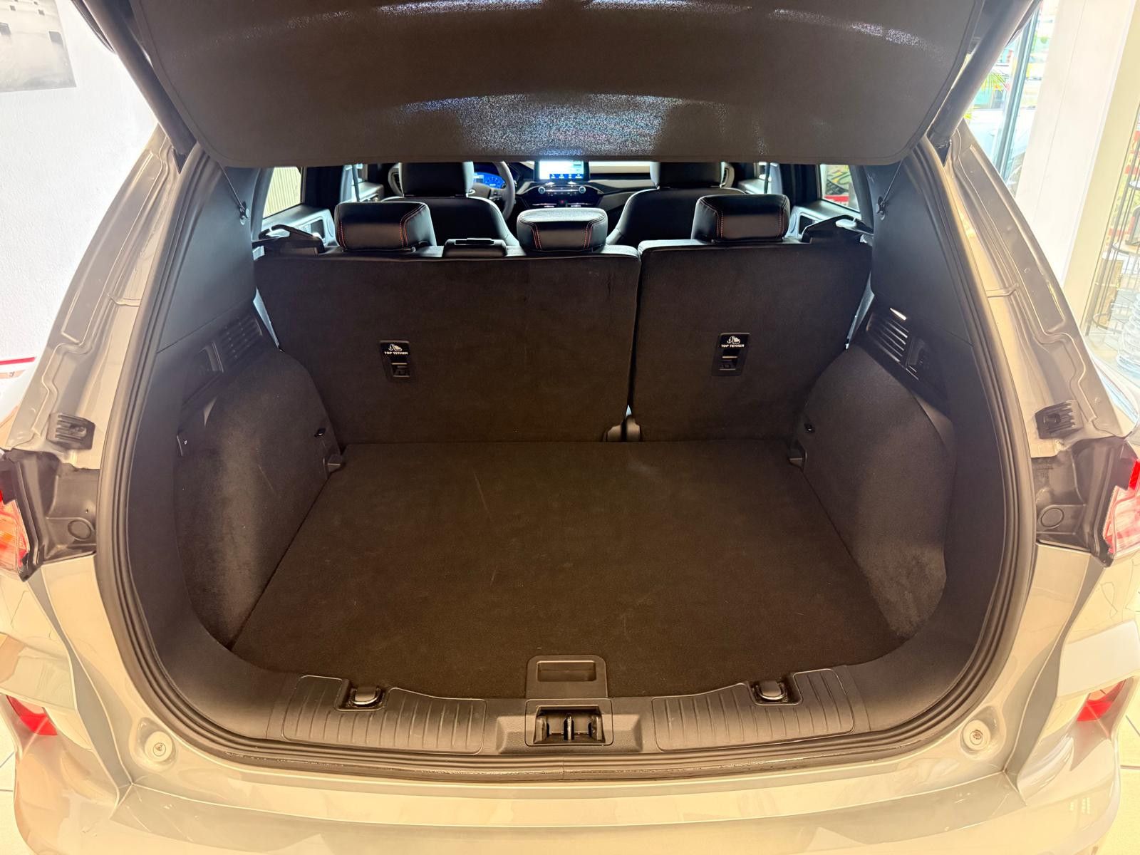 Fahrzeugabbildung Ford Kuga ST-Line X / LED / KAMERA / 25TKM