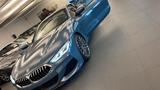 BMW M850i xDrive Coupé - - blaue BMW M850