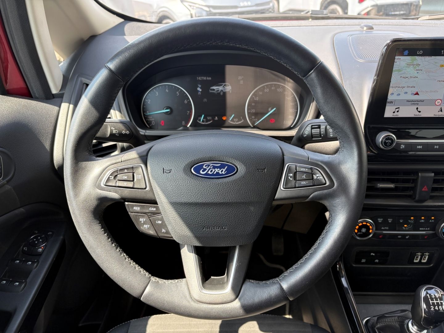 Fahrzeugabbildung Ford EcoSport Titanium Kamera SHZ Navi Klima Tempomat