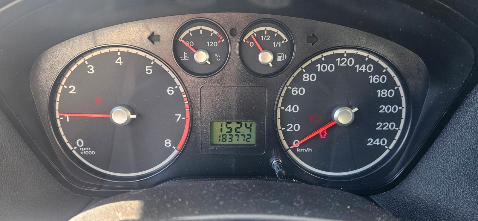 Ford Focus 2006 — photo 15