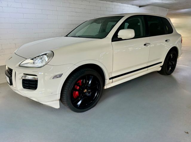 Porsche Cayenne GTS  V8 PANORAMA 21 Zoll