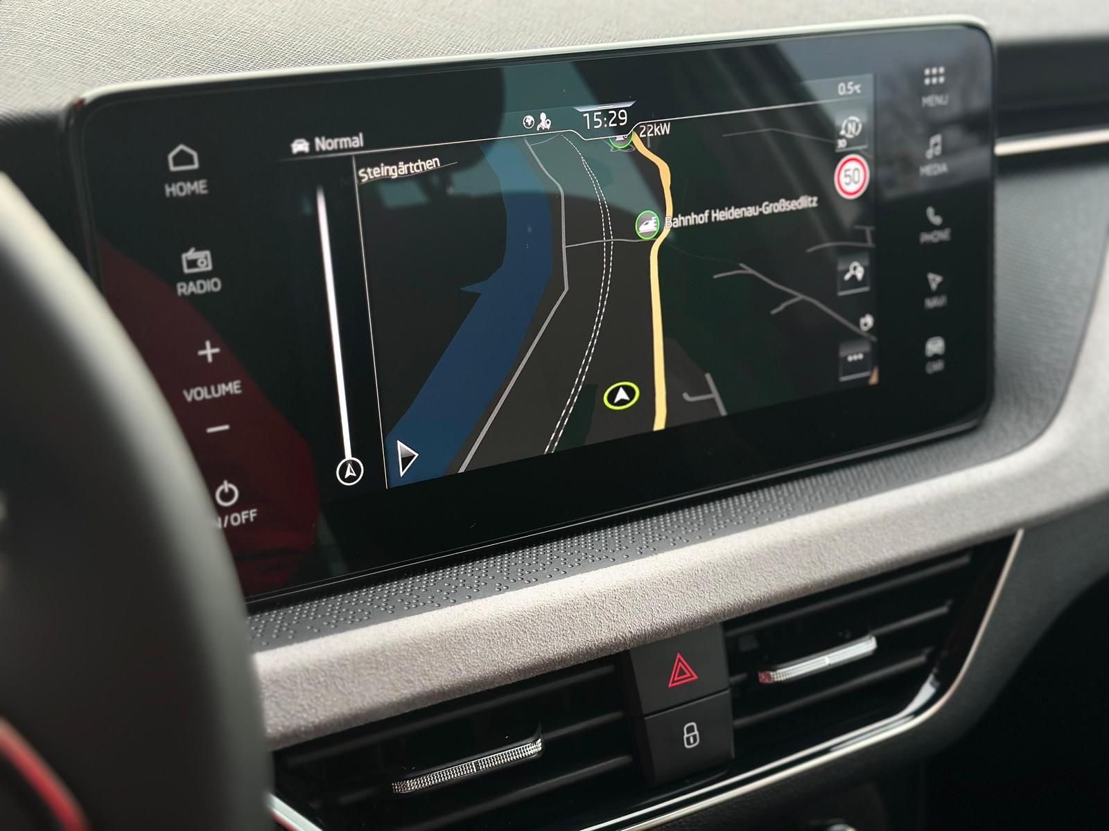 SKODA Scala 1.5TSI SELECTION MATRIX#CAM#AHK#NAV#SOFORT - Image 20