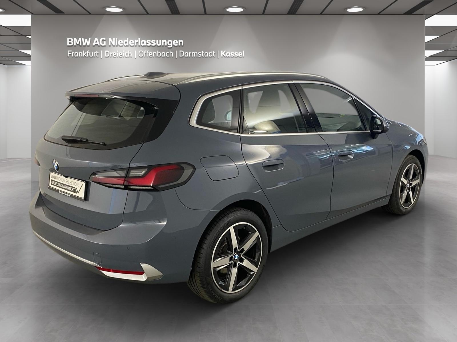 BMW 218i Active Tourer Harman/K Kamera Sportsitze