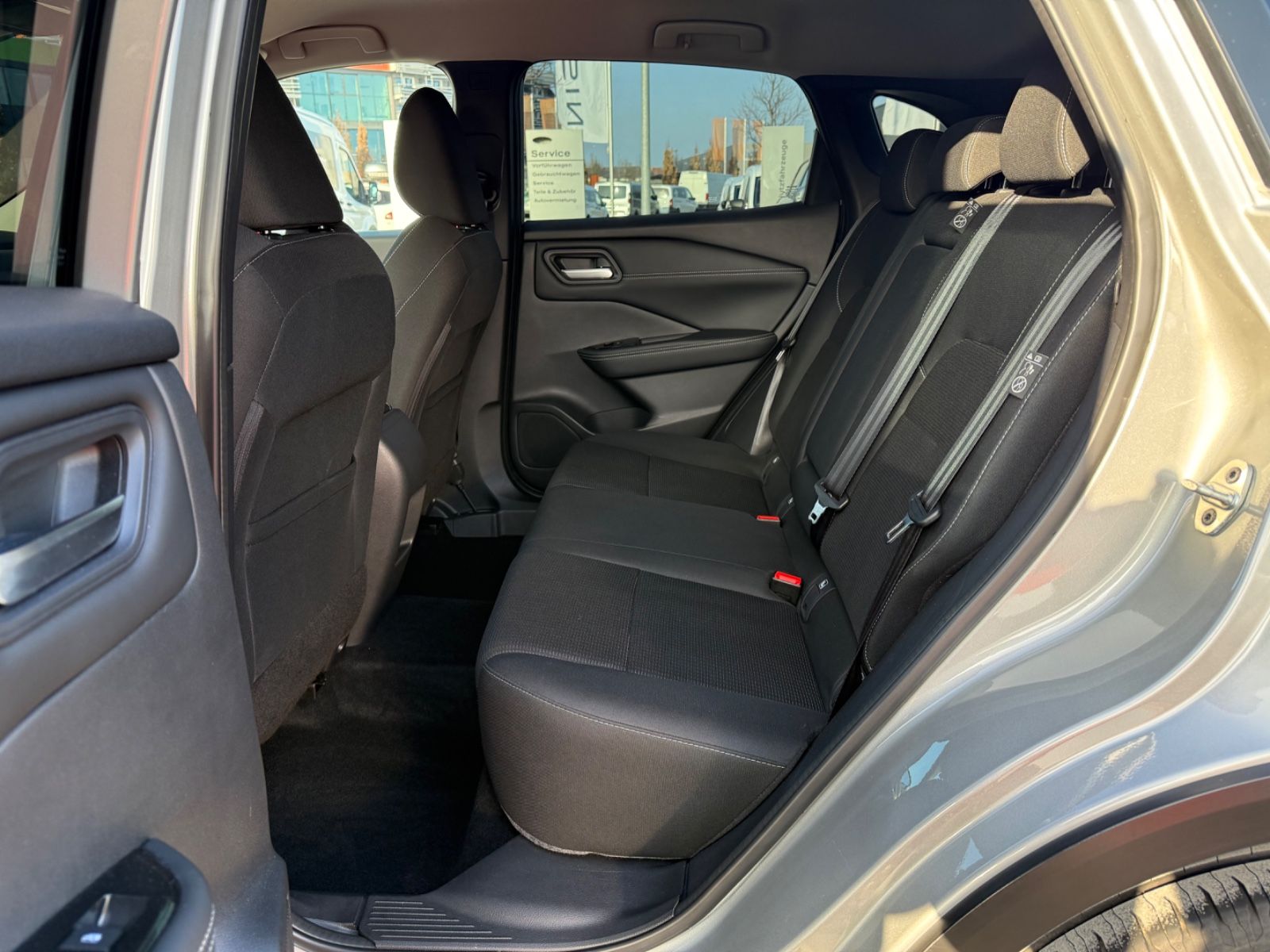 Fahrzeugabbildung Nissan Qashqai Acenta MHEV - Navi, Winter-Paket