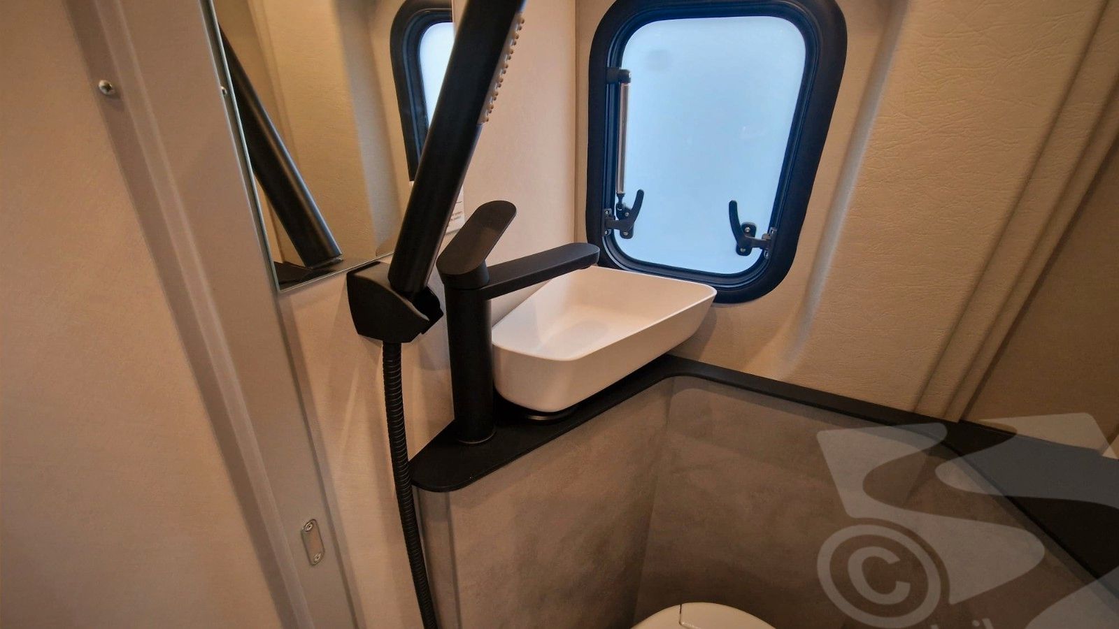 Fahrzeugabbildung Crosscamp Camper Van 540 Opel Aufstelldach