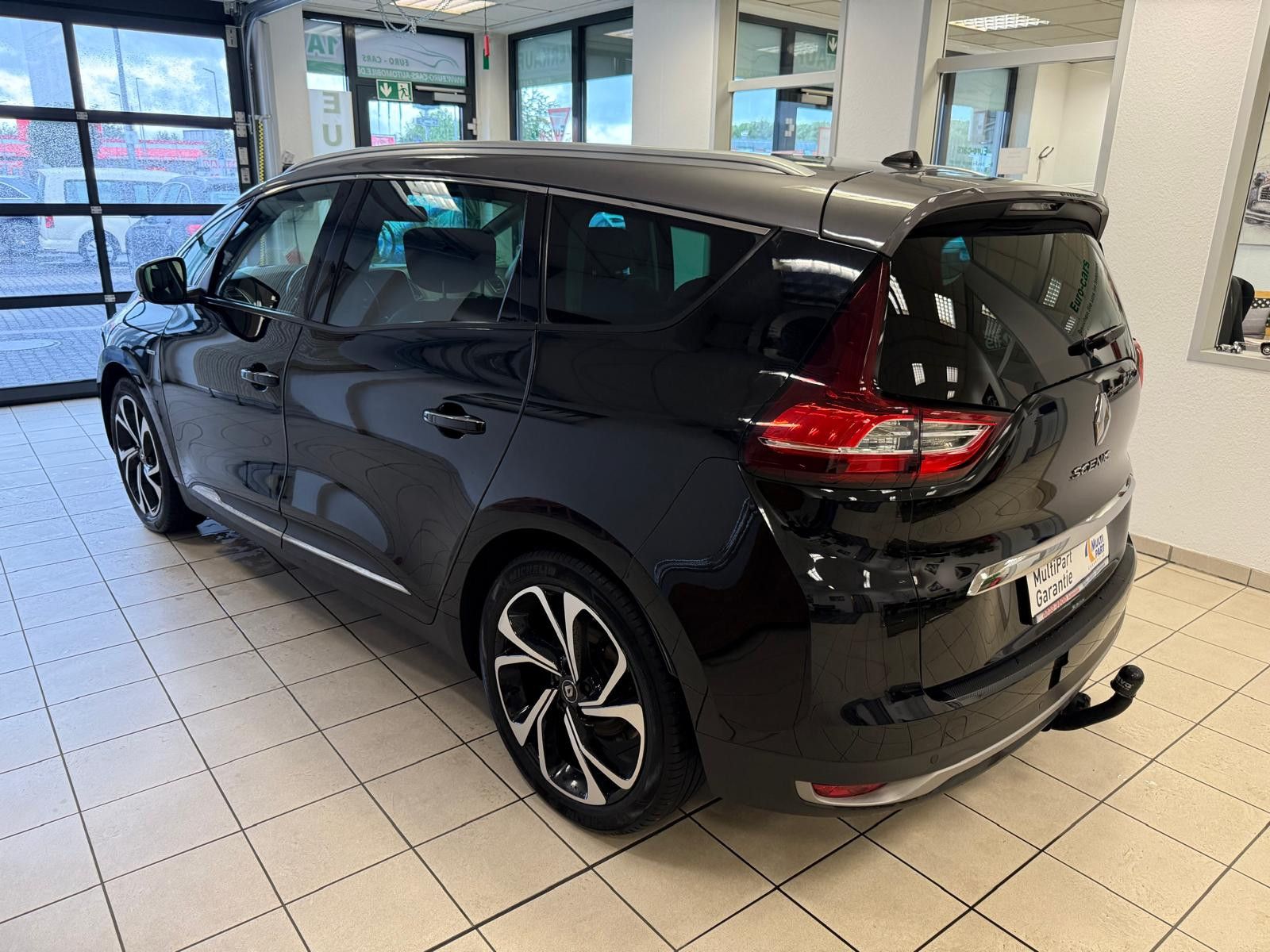 Fahrzeugabbildung Renault Scenic ENERGY dCi 160 EDC Bose Edition/ 7.SITZER