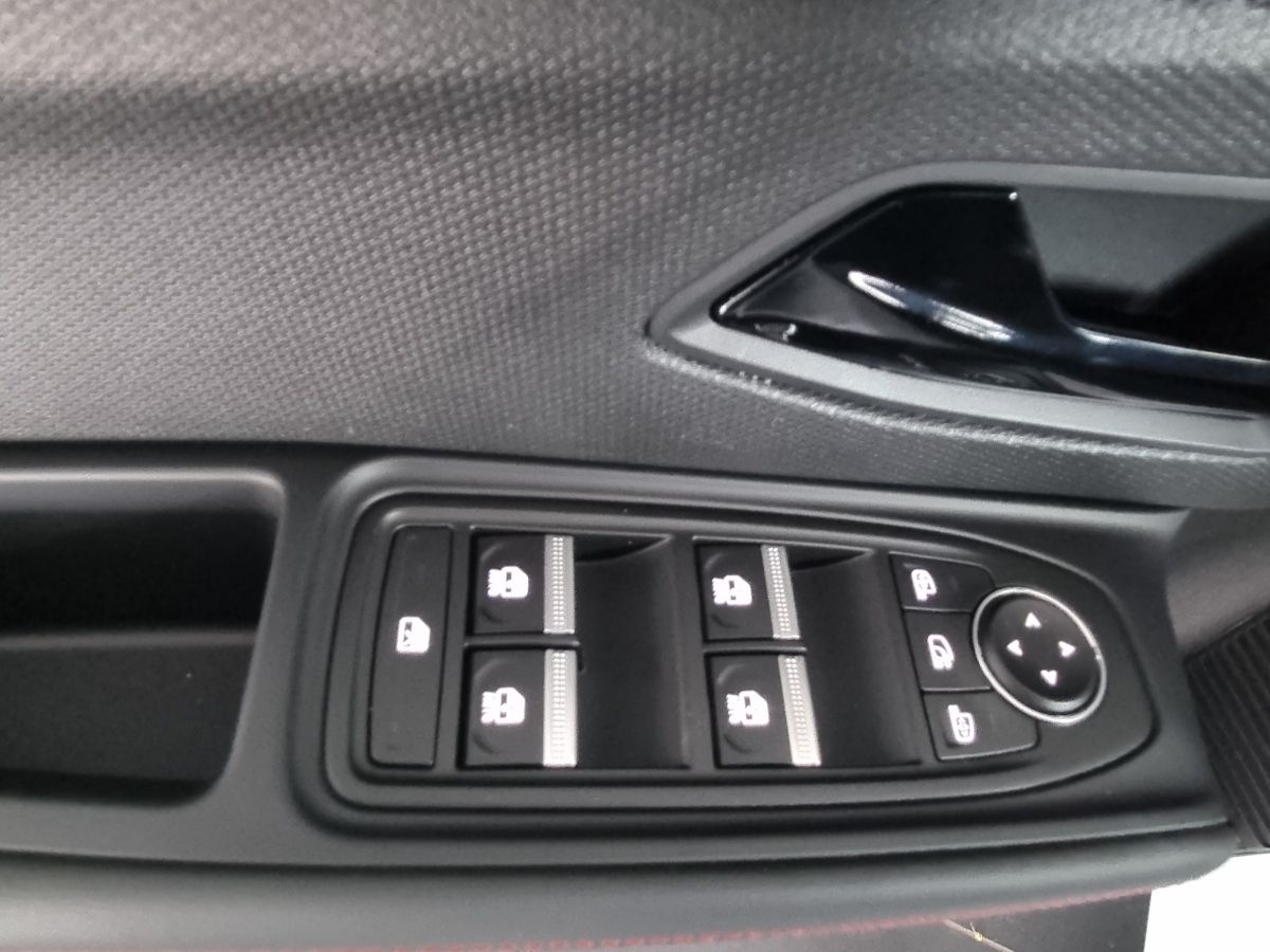 Fahrzeugabbildung Renault Clio Techno Full Hybrid E-Tech 160