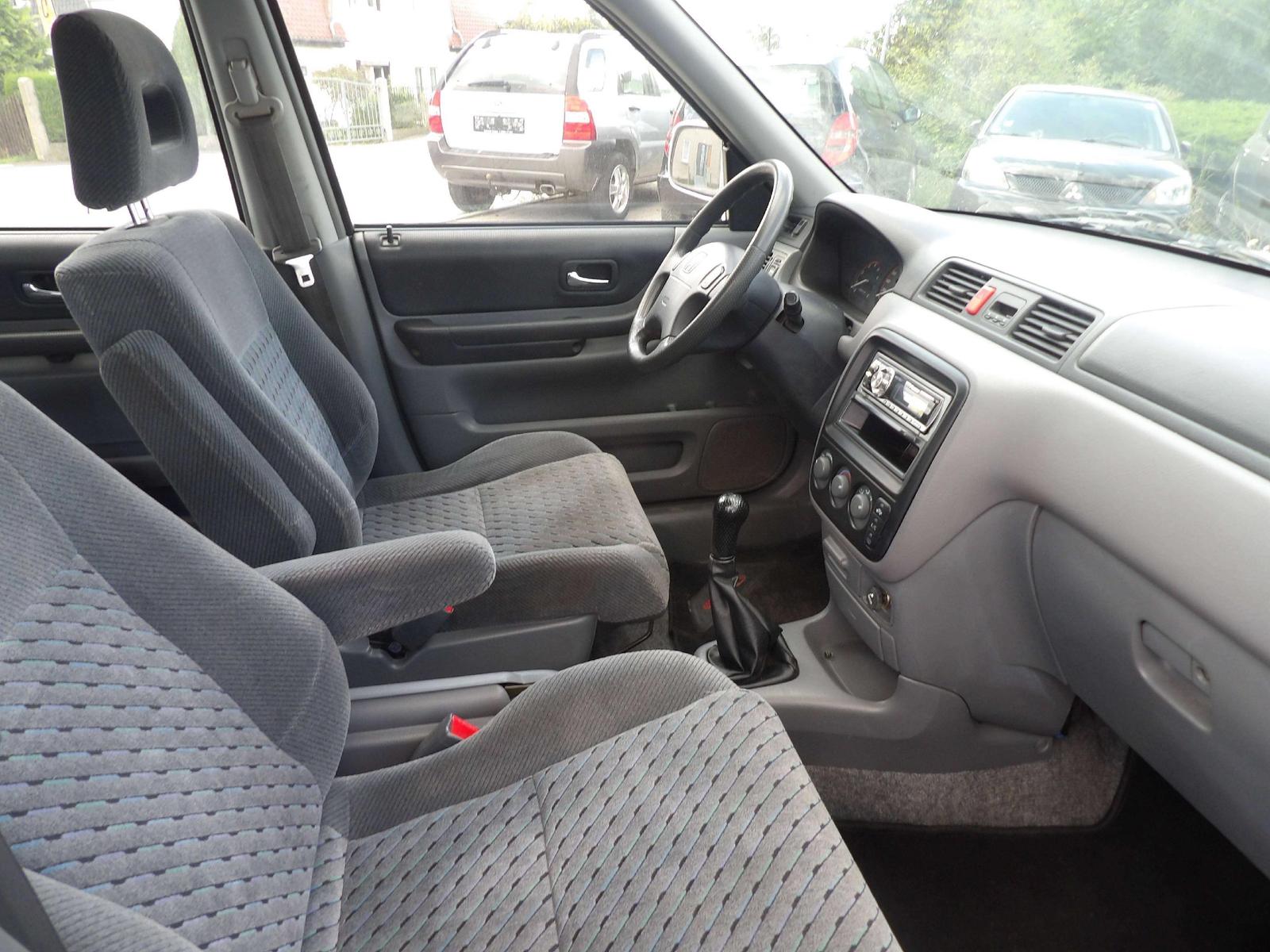 HONDA CR-V 2.0i 147ch 4x4 - CLIMATISATION - ATTELAGE - JANTES ALLIAGE