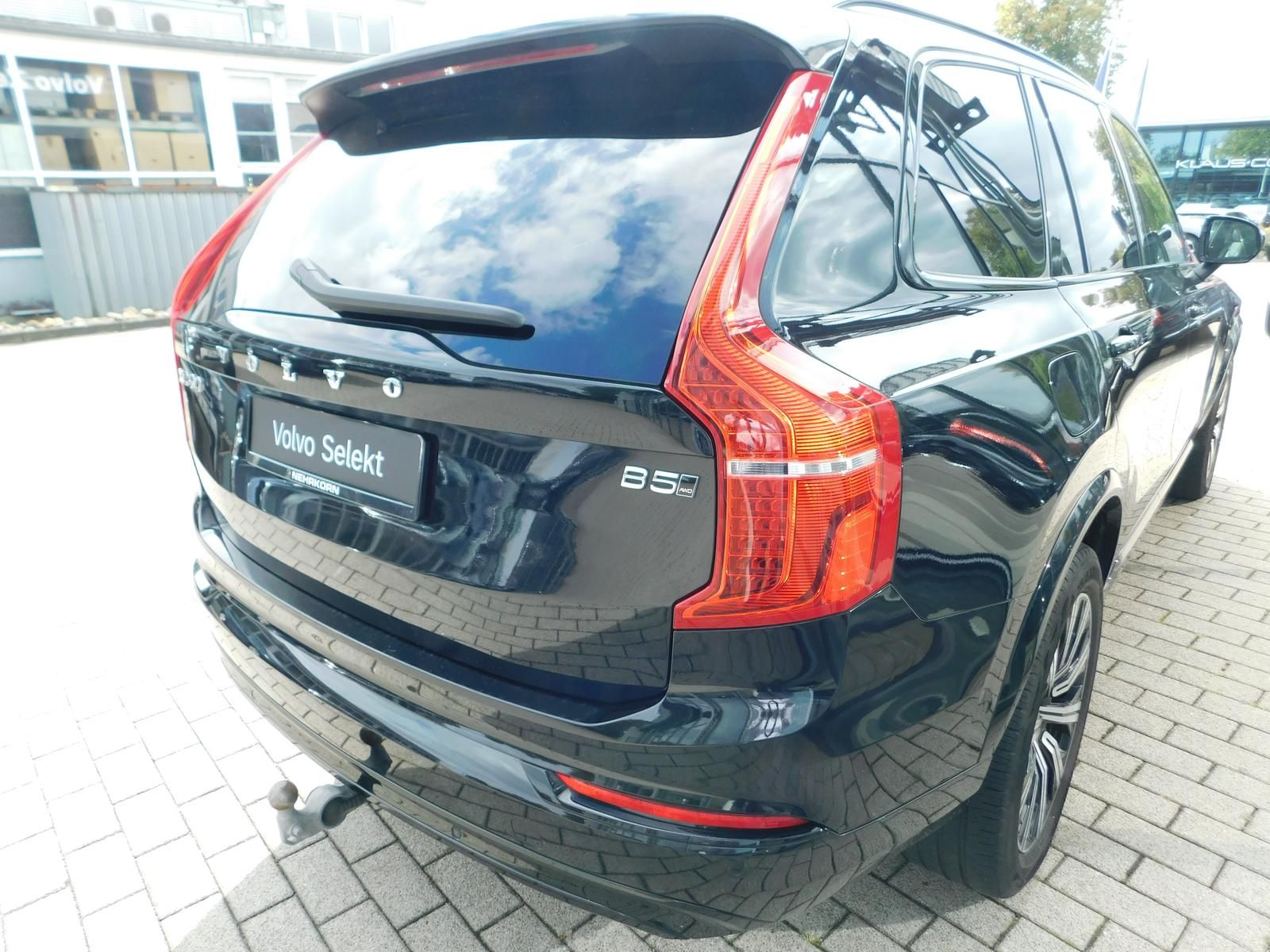 Fahrzeugabbildung Volvo XC90 B5 D Plus Dark
