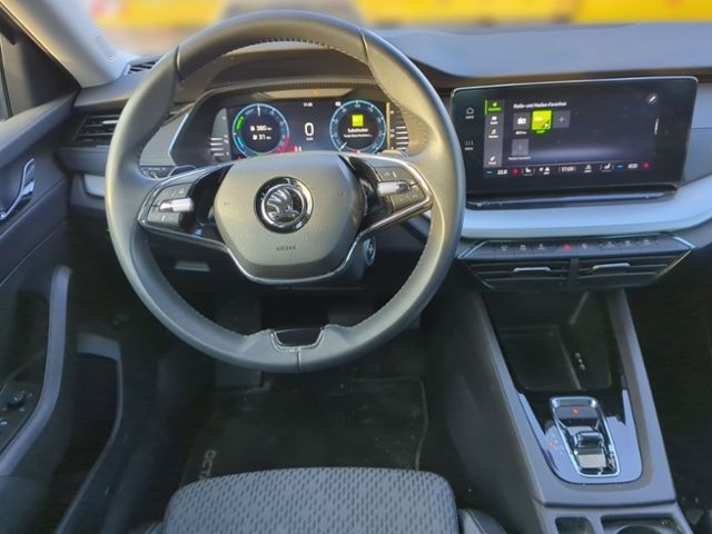 Fahrzeugabbildung SKODA Octavia Combi 1.4 TSI DSG iV Ambition AHK