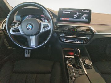 BMW 520 - 12