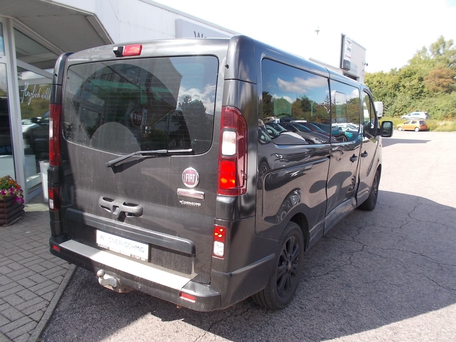 Fahrzeugabbildung Fiat Talento 2.0 Mjet 145 PS L2H1 8 Sitzer *UNFALL*