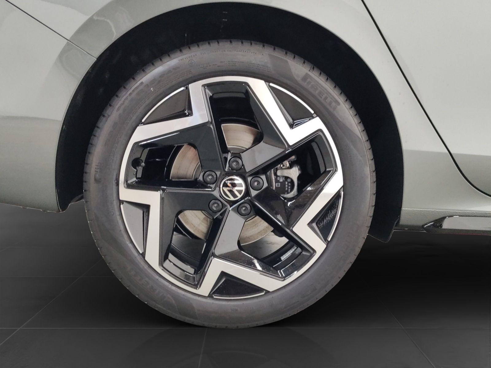 Volkswagen Passat Variant 2.0 TDI DSG 4M R-LINE LM18 MATRIX