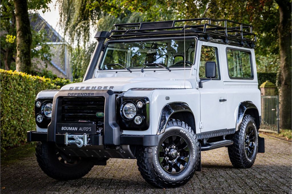 Image of Land Rover Defender