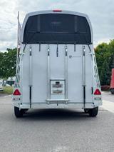 Bücker Trailer CarelinerL 2-Pferdeanhänger mit Rampe-Tür-System - Bücker Trailer LKWs