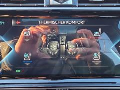 Fahrzeugabbildung DS Automobiles DS 7 Crossback 1.6 E-Tense 300 4x4 Rivoli