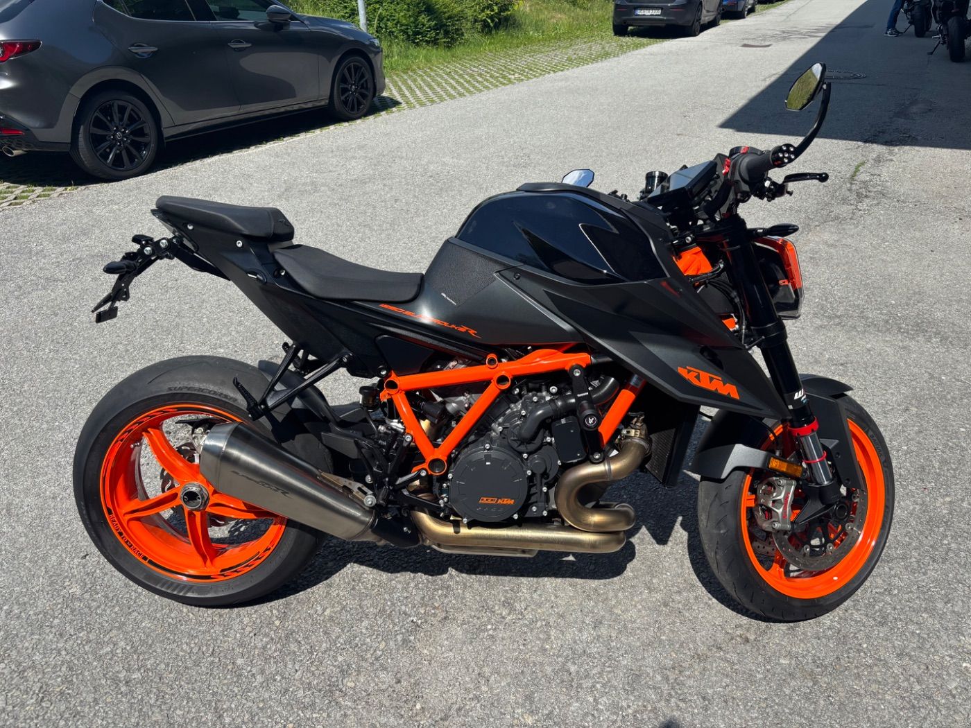 Fahrzeugabbildung KTM 1290 Super Duke R Track Pack