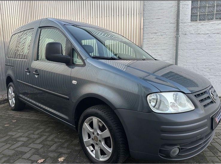 Volkswagen Caddy 2005 — вигляд ззаду