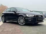 Audi A3 Sportback 3x S line BiXenon Sportsitze 1.Hand - Audi A3: Sport Line