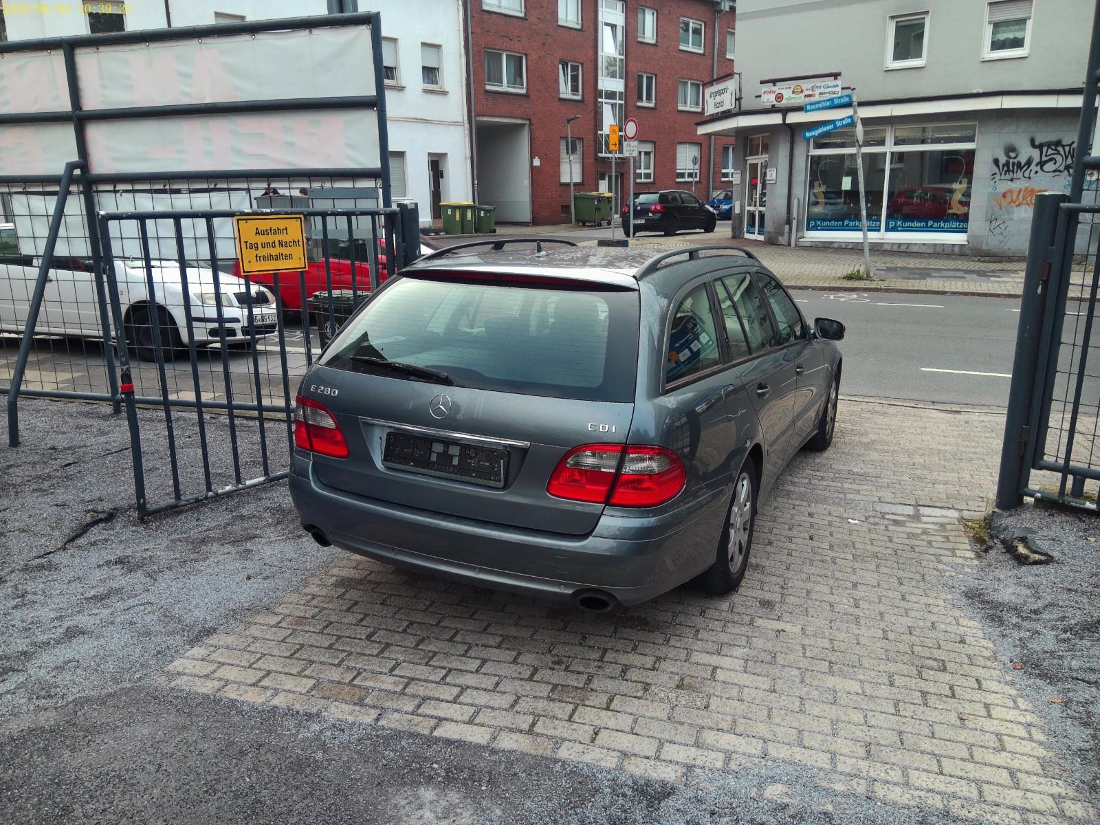 Mercedes-Benz E280 2008 — photo 10
