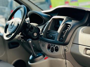 Opel Vivaro - 10