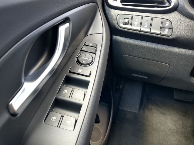 Hyundai i30 1.0 T-GDI AT   Advantage Kombi