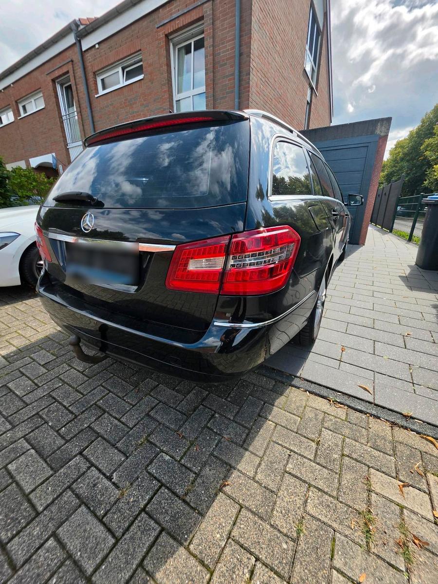 Mercedes-Benz E200 2010 — photo 5
