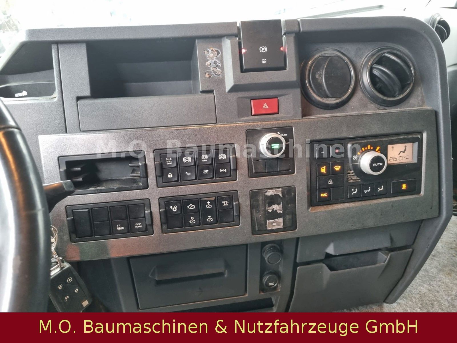 Fahrzeugabbildung Renault C 460 / 4x2  / AC / Euro 5 /Kipphydr./