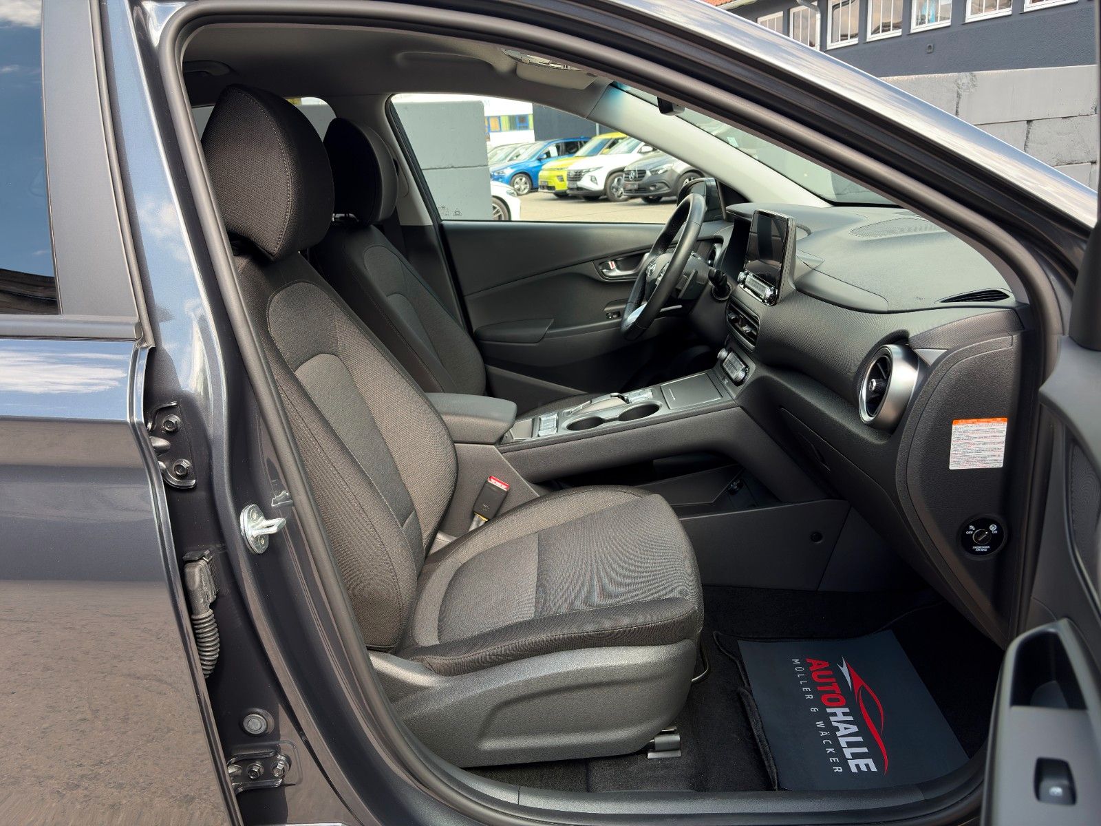 Fahrzeugabbildung Hyundai KONA E Trend NAV LHZ LKA LFA ACC KRELL CarPlay