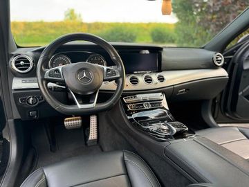 Bild 3 Mercedes-Benz E 400 AMG Line 4Matic - Navi - ACC Burmester - 8