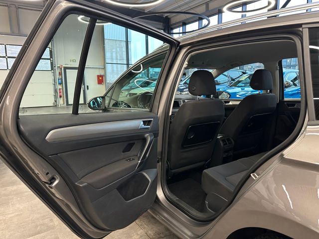 MYAUTOCENTER – Gebraucht- und Jahreswagen mit Werkstattservice in Pfaffenhofen Volkswagen Golf Sportsvan VII Comfortline BMTStart-Stopp