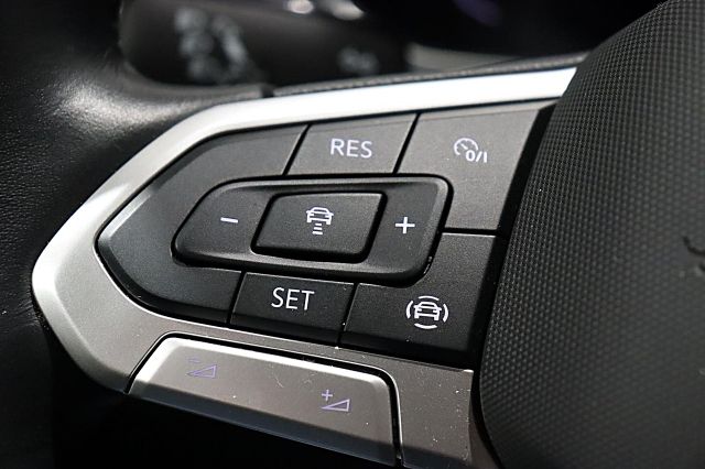 T-Roc Style 1.0 TSI AHK el.Heckklappe Winterr.AC