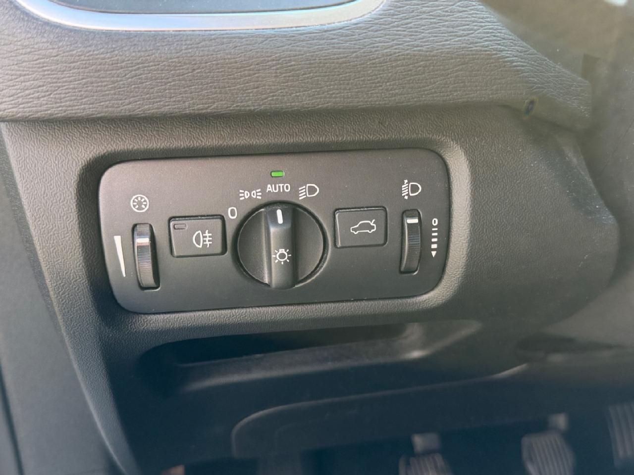 Fahrzeugabbildung Volvo V40 Kinetic