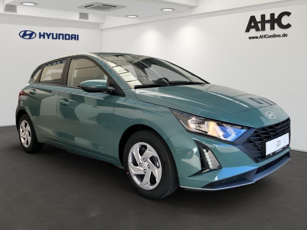 Fahrzeugabbildung Hyundai i20 1.2 5-MT Select Navi SpurH KAM PDC