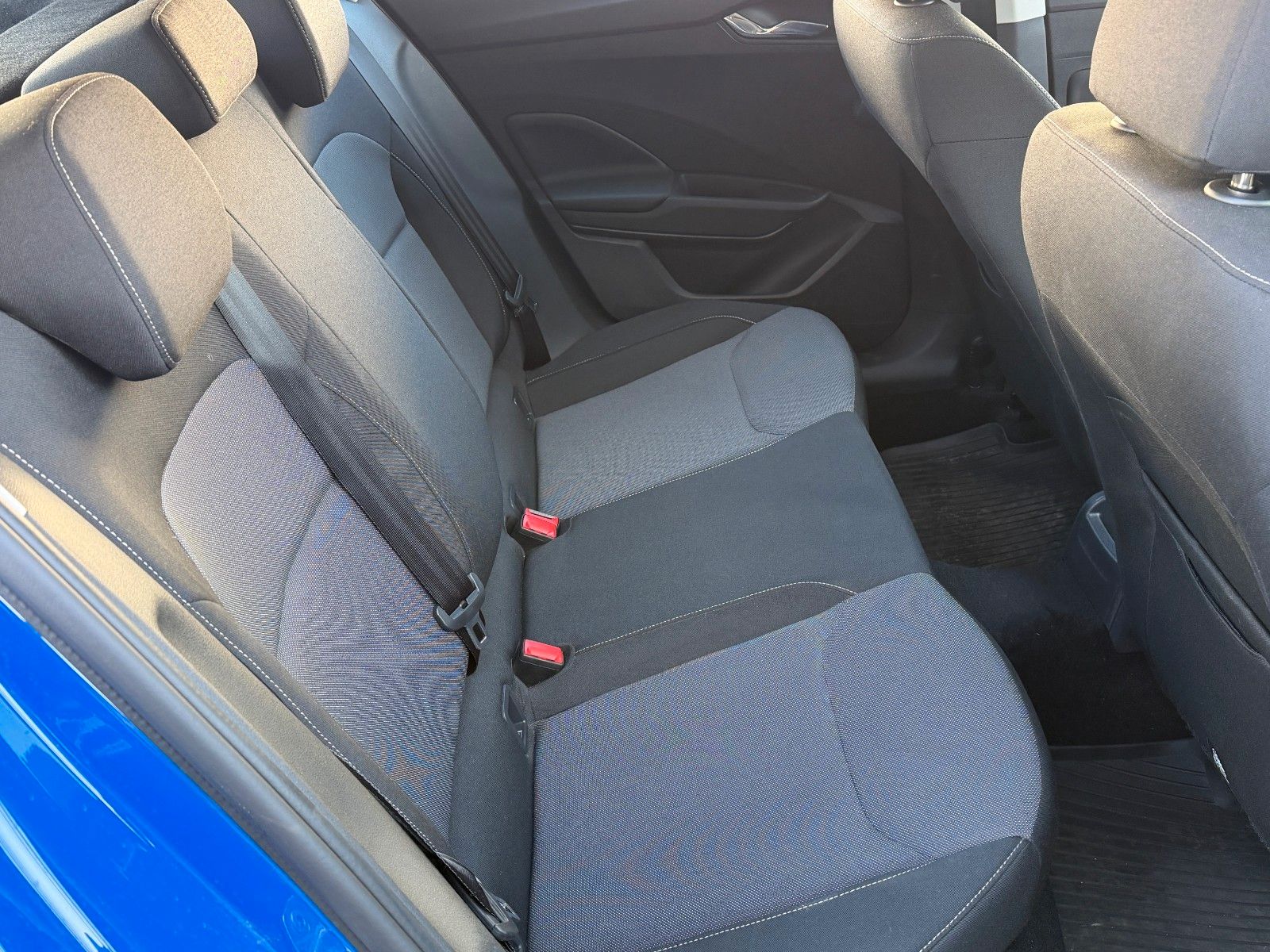 Fahrzeugabbildung SKODA Fabia 1.0 MPI Selection *Klima*Allwetter*Stzhzg*