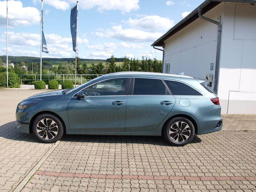 Kia Ceed SW 1.5 T DCT7 NAVI KAM ALU SHZG LED 4 WKR