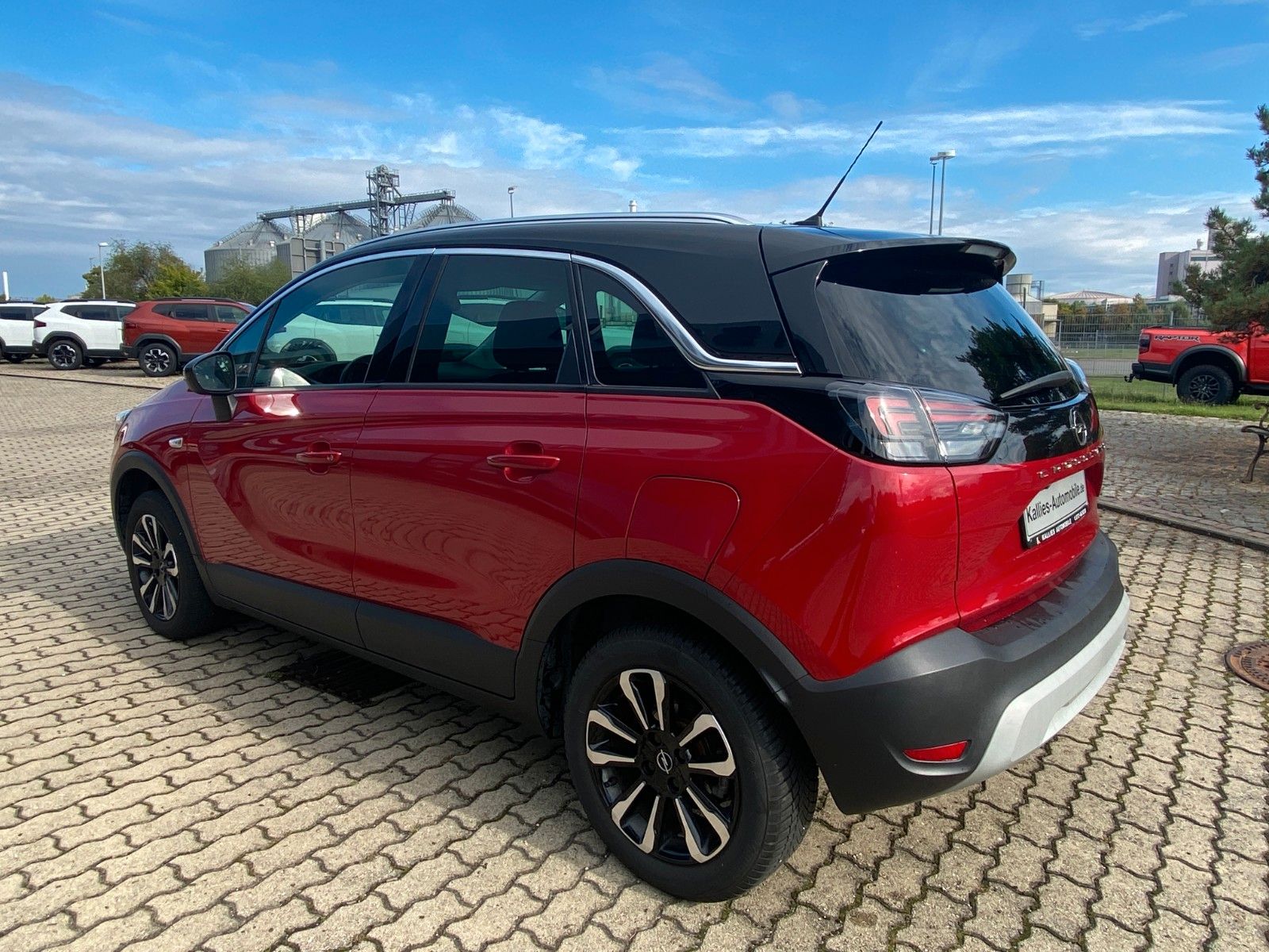 Fahrzeugabbildung Opel Crossland Elegance Klimaaut. Kamera PDC