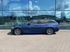 Fahrzeugabbildung BMW 320d SportLine Autom. LED AHK Navi HUD Pano 17"