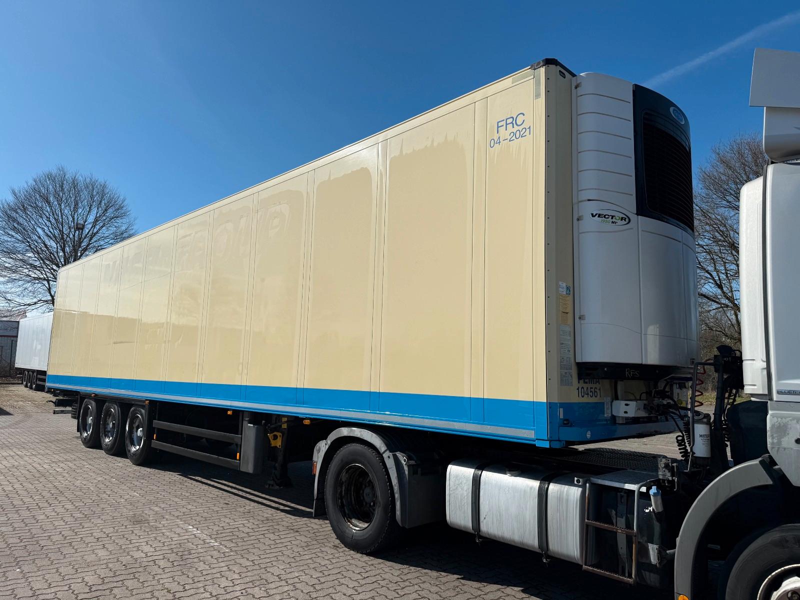 Schmitz Cargobull Carrier Vector 1950 Mt. Doppelstock FP 60