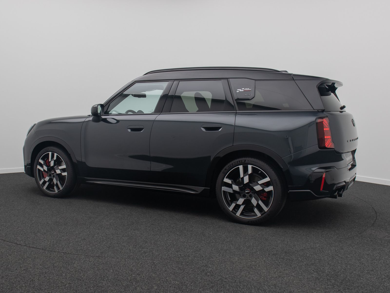 Fahrzeugabbildung MINI John Cooper Works Countryman  JCW ALL4 Panorama