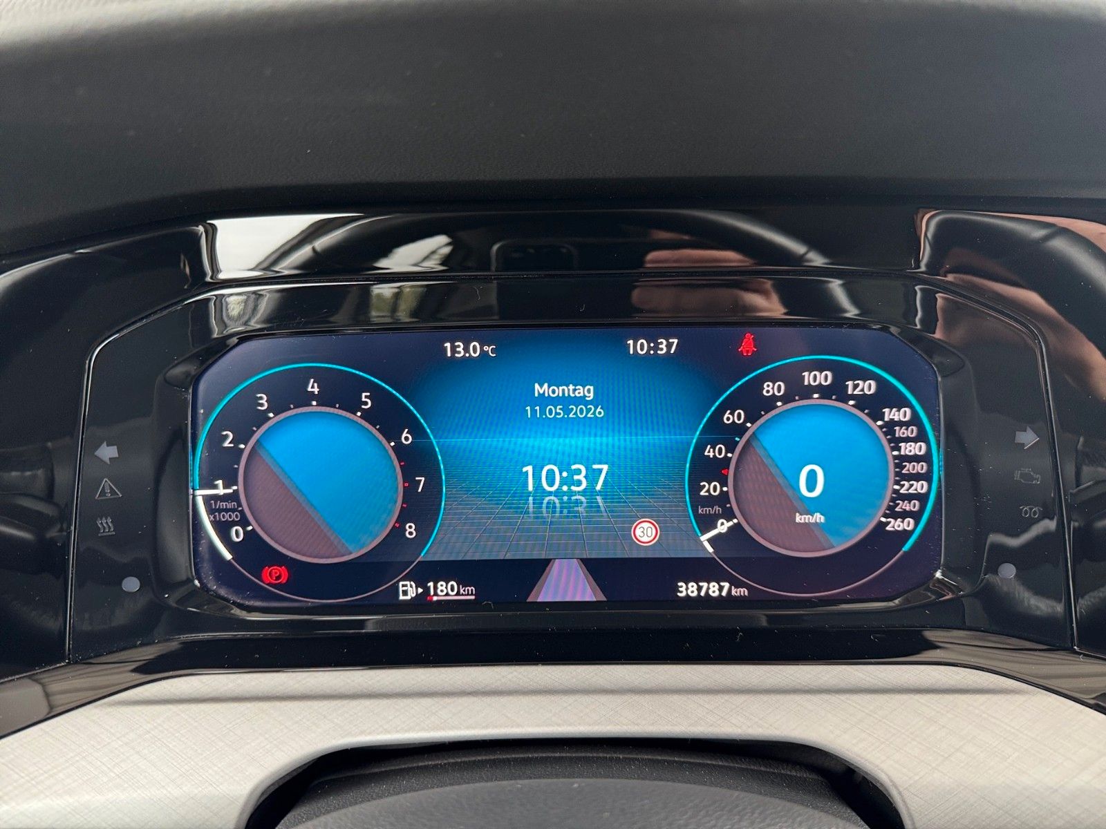 Fahrzeugabbildung Volkswagen Golf VIII Lim. Life 1.5 TSI
