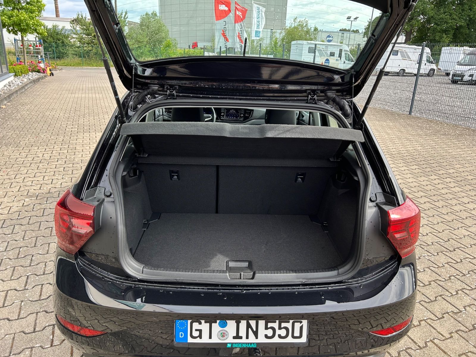 Fahrzeugabbildung Volkswagen Polo VI Life 1.0 TSI DSG Kamera SHZ Garantie !