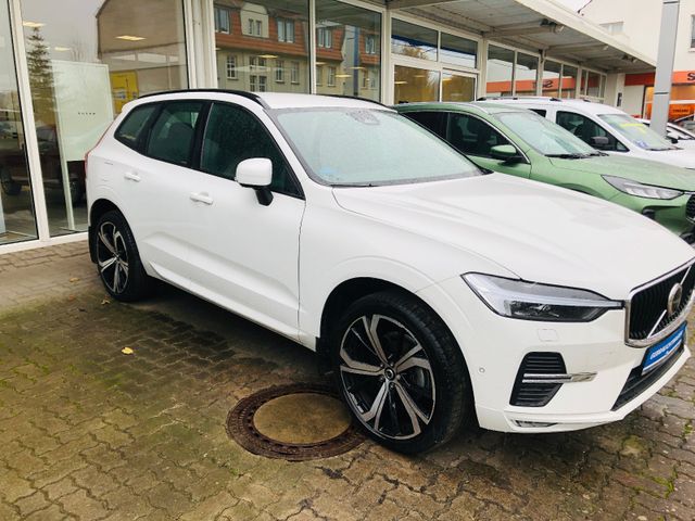 Volvo XC60 B5 AWD  Core Mild-Hybrid  AHZ- Kamera 21"