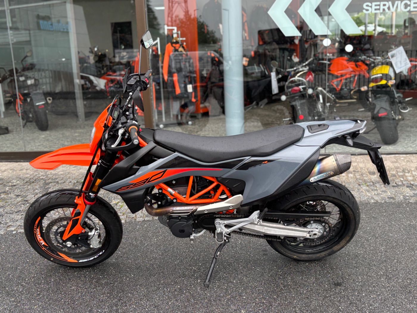 Fahrzeugabbildung KTM 690 SMC-R 2022 A2 Arrow Endschalldämpfer