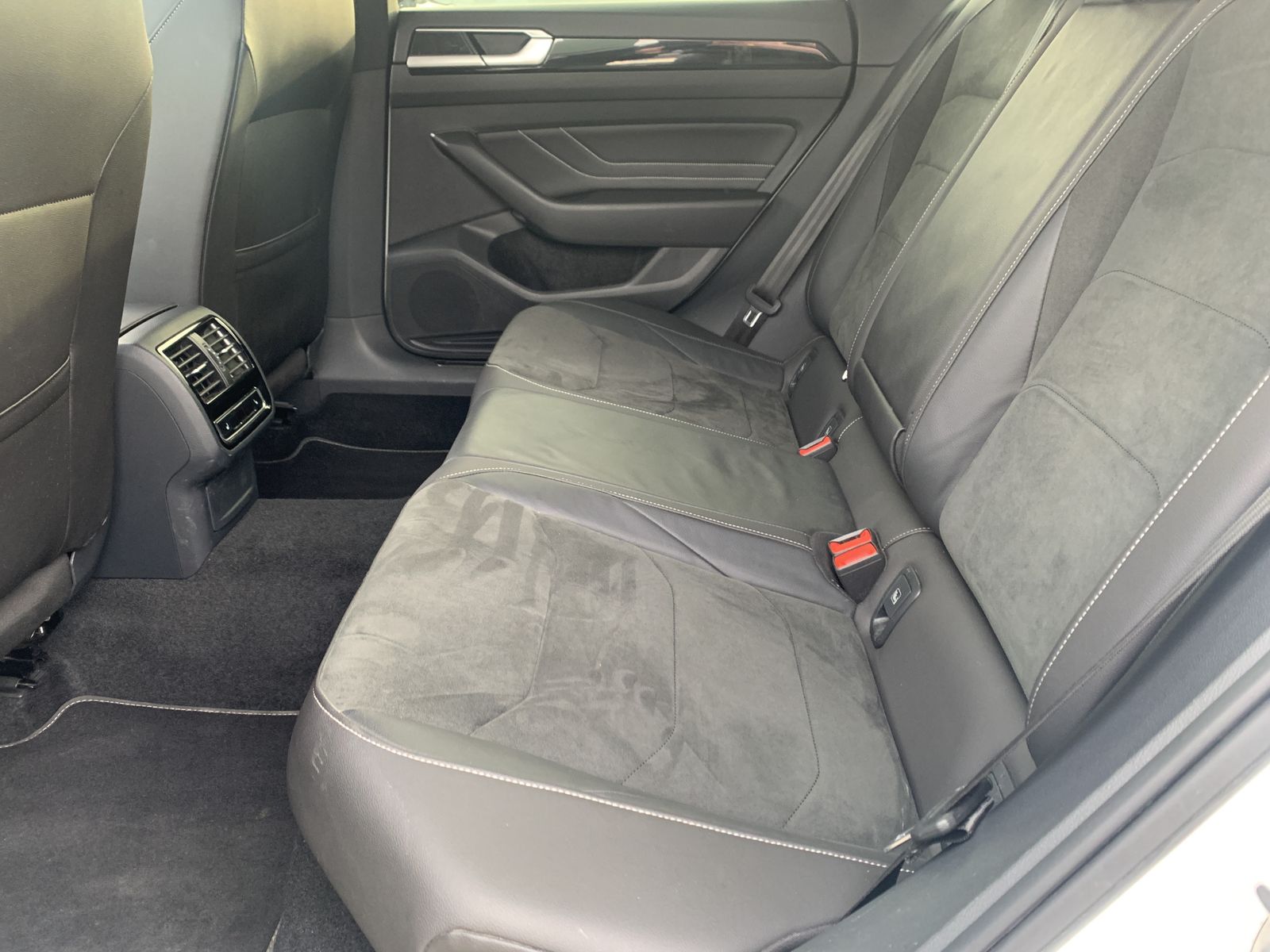 Fahrzeugabbildung Volkswagen Arteon Shooting Brake*2.0 TDI*R-Line*4M*LED*Cam*