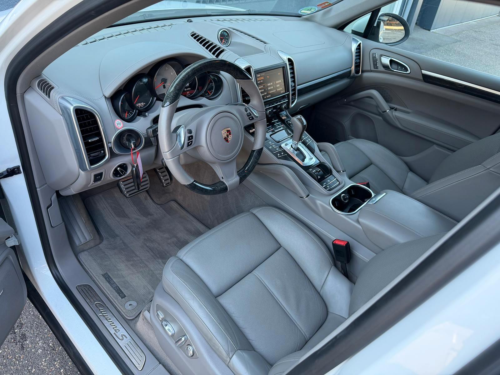 Porsche Cayenne S 4.8 V8 TÜV 09/27