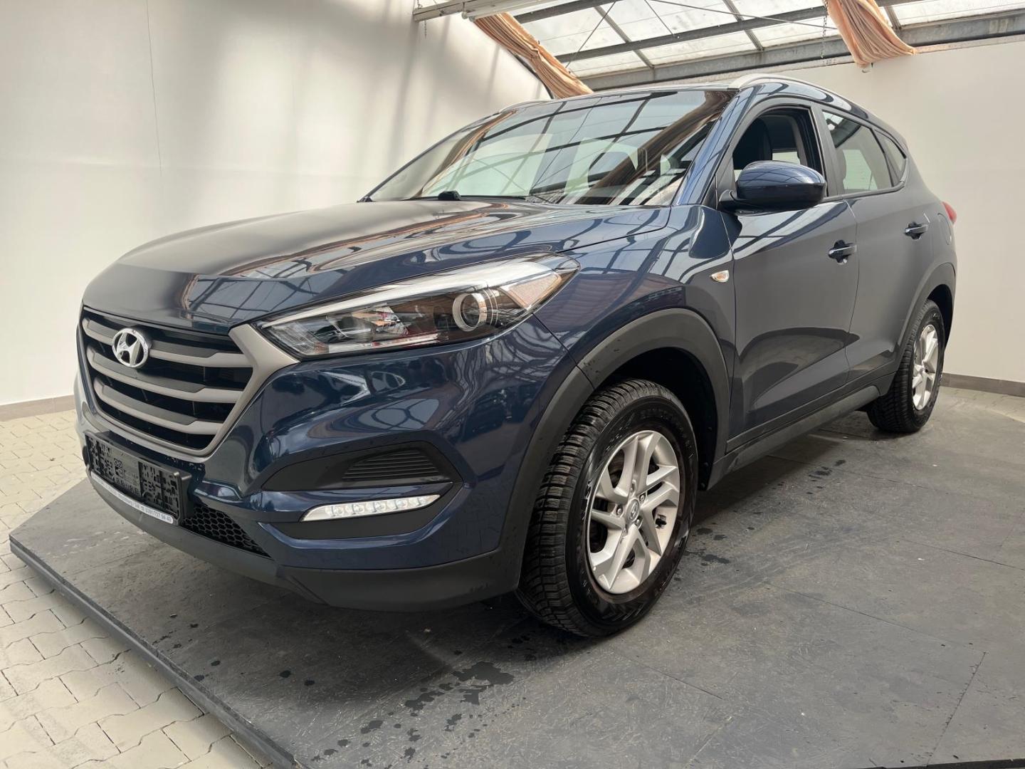 Hyundai Tucson blue Classic 2WD